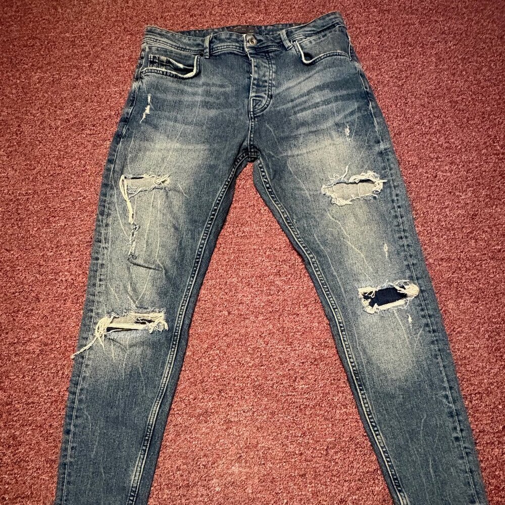 Zara Man Men’s Blue Denim Jeans Size 32x27 Button Fly Distressed Casual Everyday